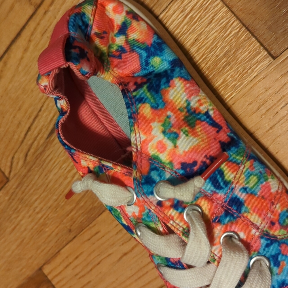 Shoes - Picture 3 of 3